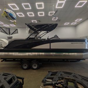 2026 Bennington 24LXS Fastback Quad Bench