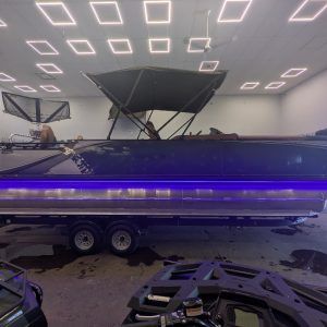 2026 Avalon LSZ 2585 Rear Fish